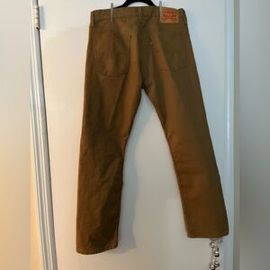 Levi's Men's Tan Chinos
***Gently used***